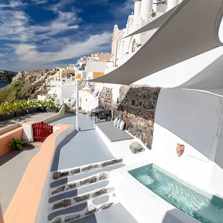 Santo Blue Horizon - The Blue Domes View