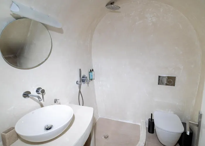 Willa Santo Blue Horizon - The Blue Domes View *