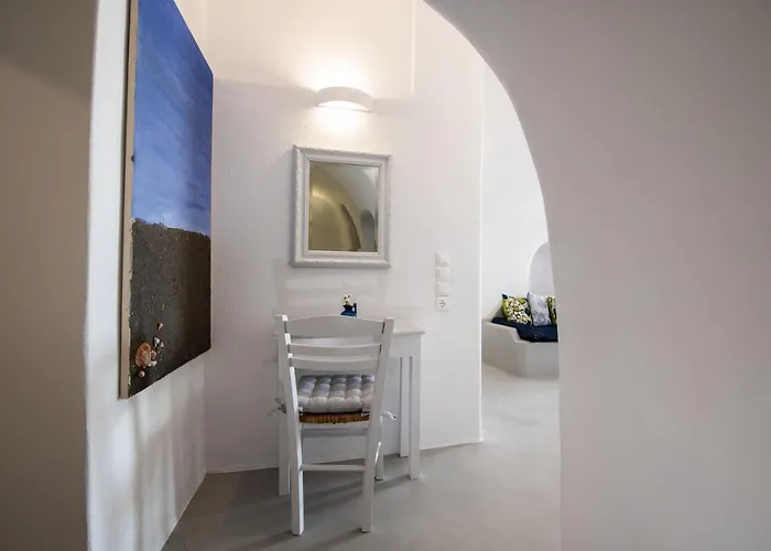 Willa Santo Blue Horizon - The Blue Domes View *