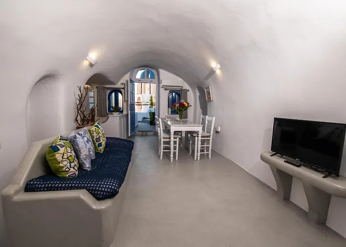 Santo Blue Horizon - The Blue Domes View * Oia