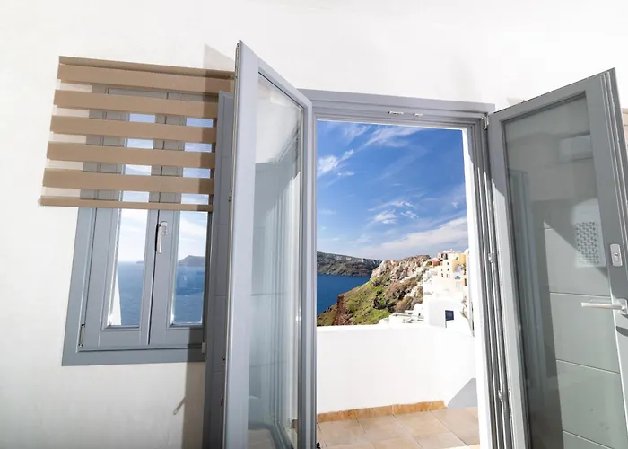 Santo Blue Horizon - The Blue Domes View Oia