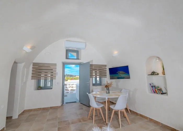 Santo Blue Horizon - The Blue Domes View *